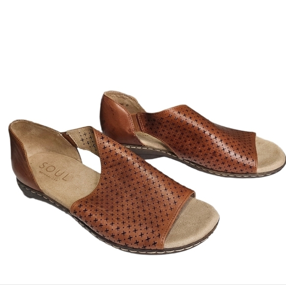 SOUL Naturalizer Shoes - Naturalizer brown cutout leather casual sandals size 10